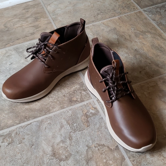 skechers delson clenton chukka boots
